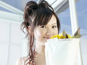 理想的な小顔に導くフェイシャルエステ